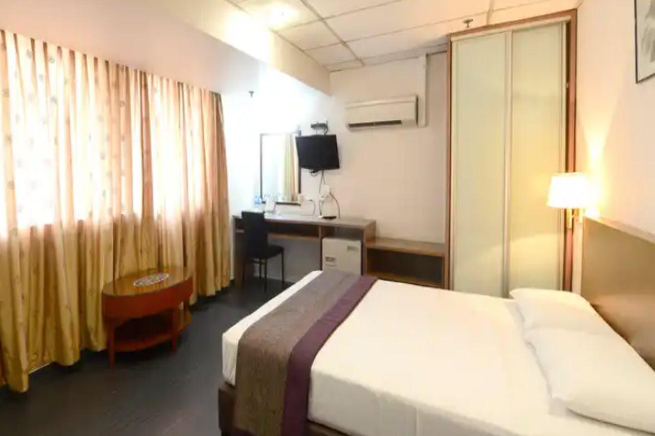 Oyo 106 Beach Hotel Singapura Exterior foto
