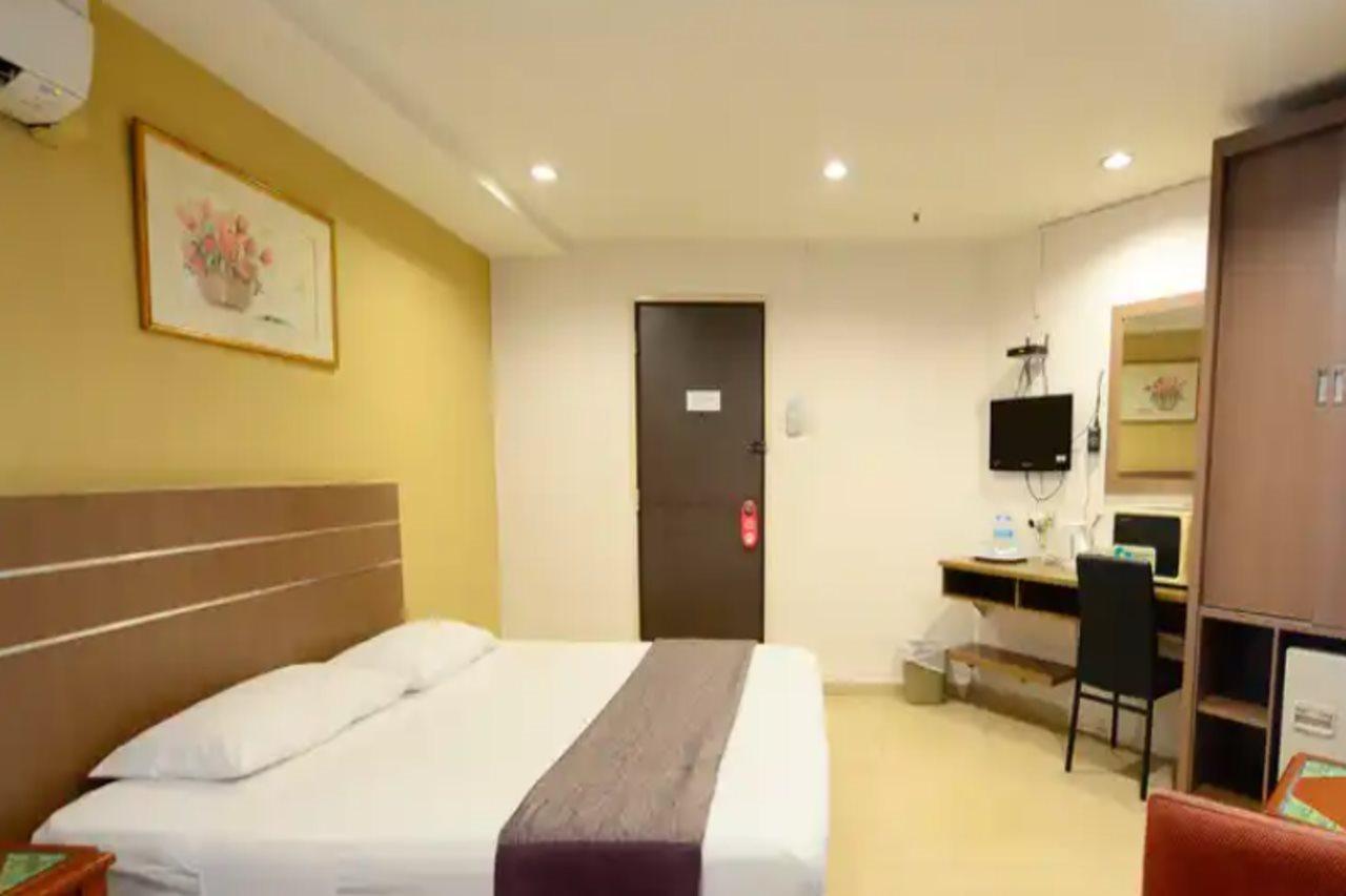 Oyo 106 Beach Hotel Singapura Exterior foto