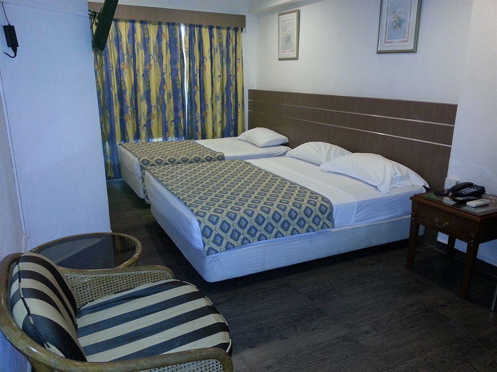 Oyo 106 Beach Hotel Singapura Exterior foto