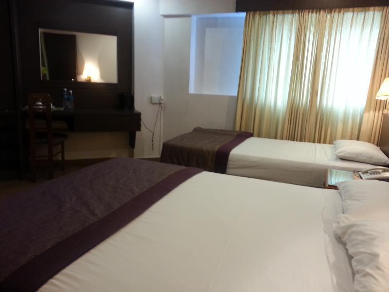 Oyo 106 Beach Hotel Singapura Exterior foto