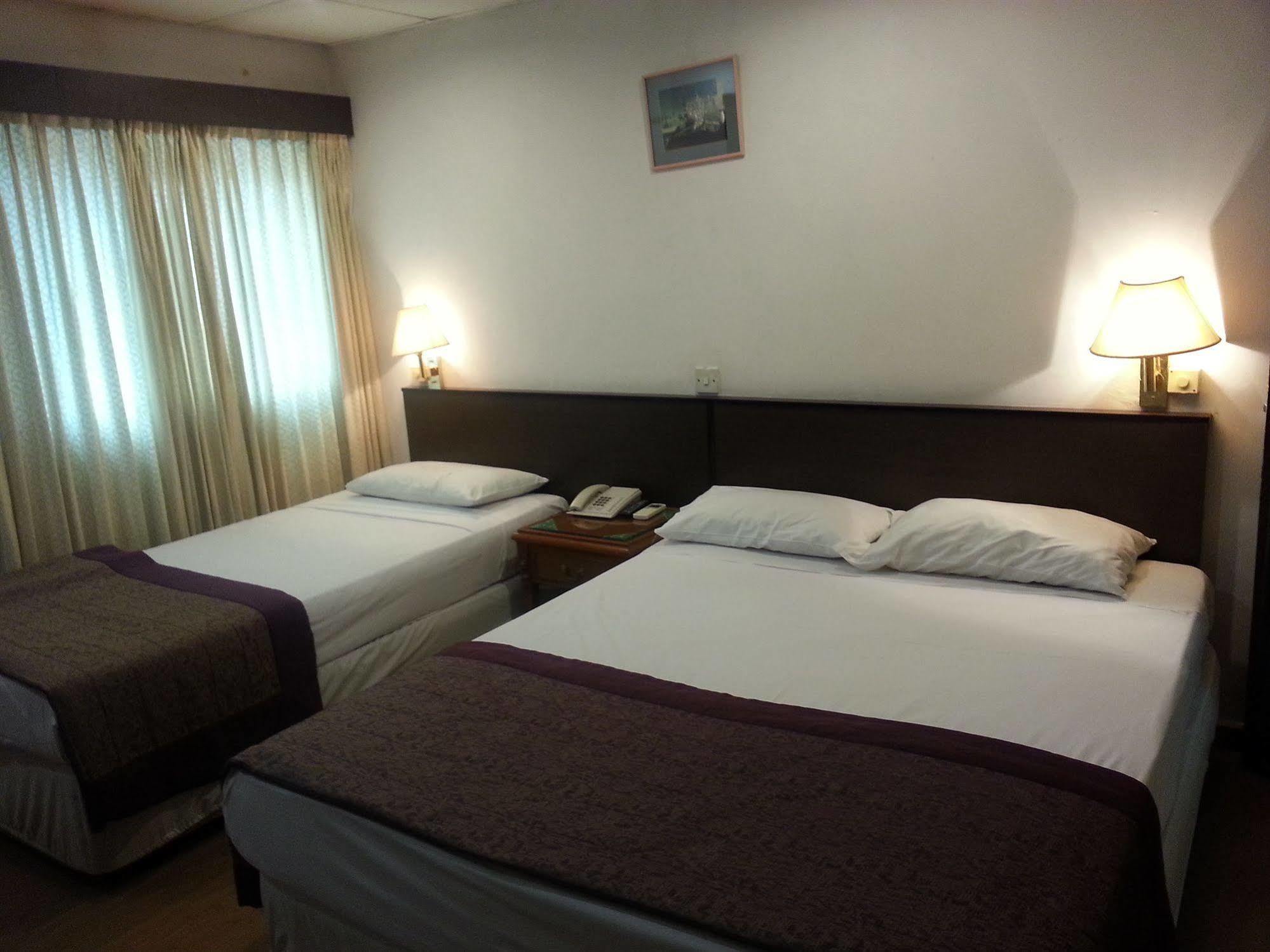 Oyo 106 Beach Hotel Singapura Exterior foto